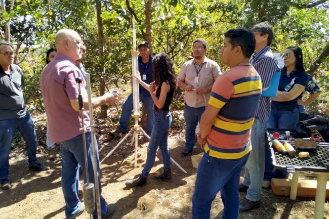 Embrapa Pesca e Aquicultura desenvolve aparelho para medir a velocidade da infiltração de água no solo