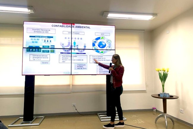 Embrapa Meio Ambiente leva debate sobre sustentabilidade à indústria de fertilizantes em Minas Gerais